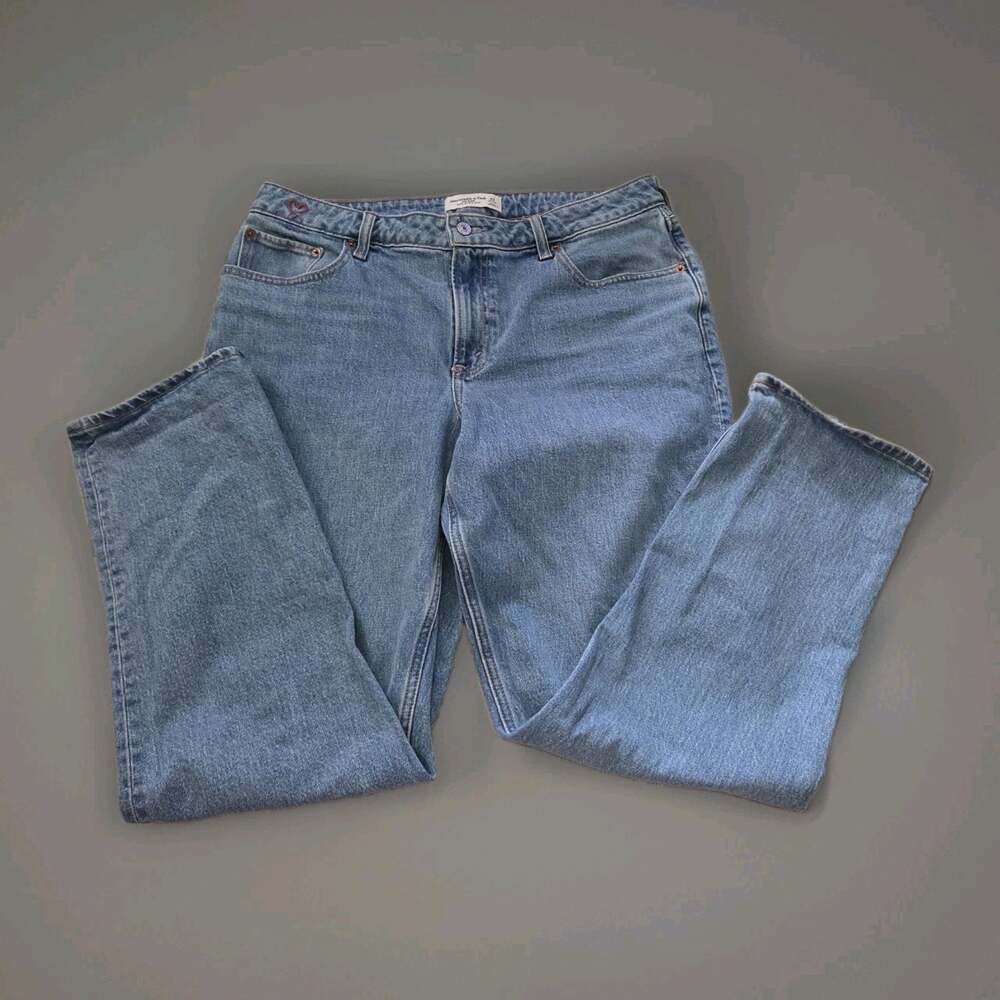 Abercrombie & Fitch Mid Rise Jeans 90s Straight Size 32 Curve Love Medium Wash